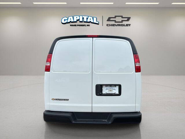 2025 Chevrolet Express 2500