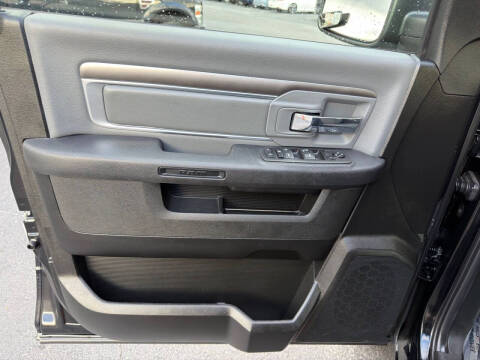 2023 RAM 1500 Classic SLT