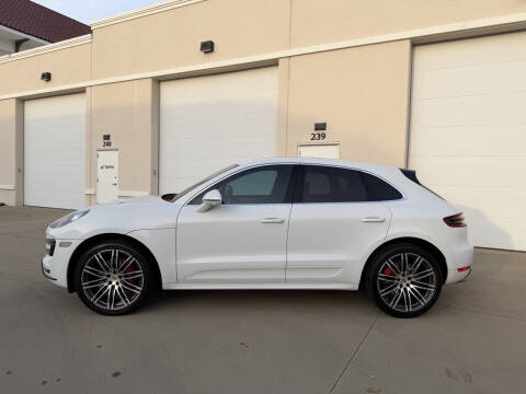 2016 Porsche Macan Turbo