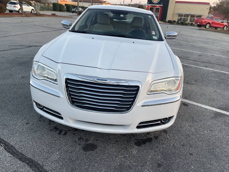 2013 Chrysler 300 Base's photo