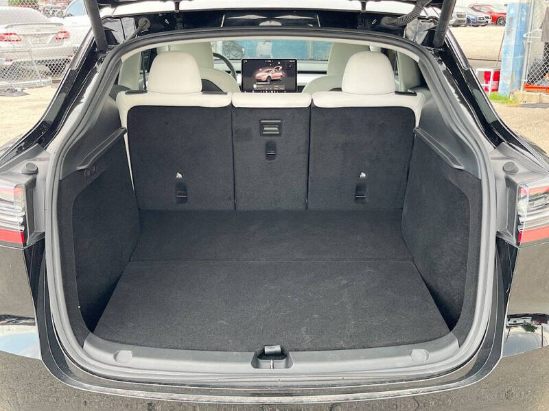 2025 Tesla Model Y Long Range