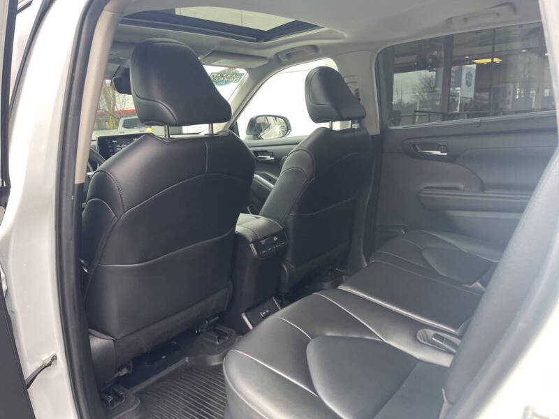 2022 Toyota Highlander XLE