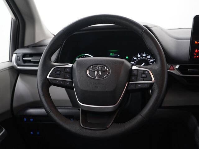 2024 Toyota Sienna XLE 7-Passenger