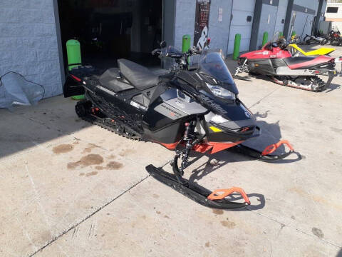 2021 Ski-Doo Renegade&#174; X-RS&#174; Rota