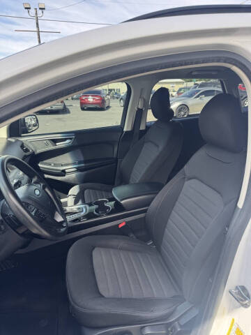 2017 Ford Edge SE