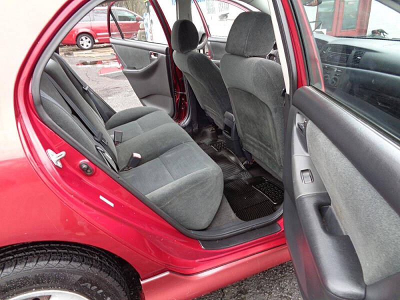 2004 Toyota Corolla LE