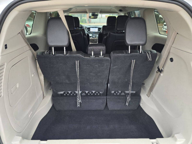 2024 Chrysler Pacifica Plug-In Hybrid