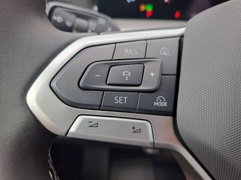 2025 Volkswagen Tiguan SE