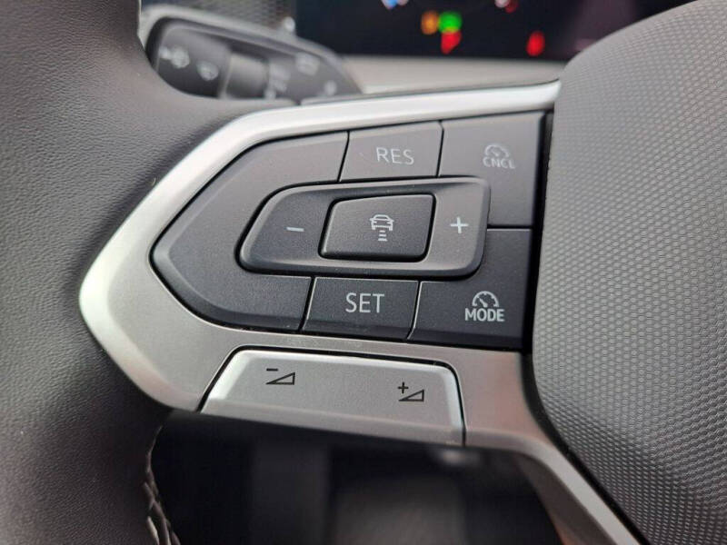2025 Volkswagen Tiguan SE