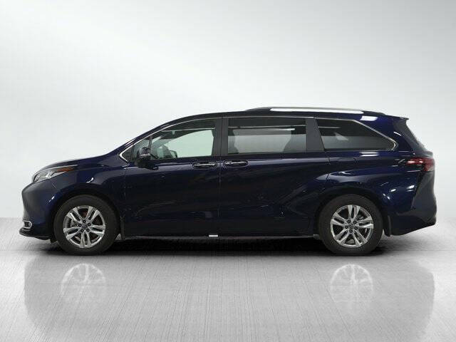 2025 Toyota Sienna Limited 7-Passenger