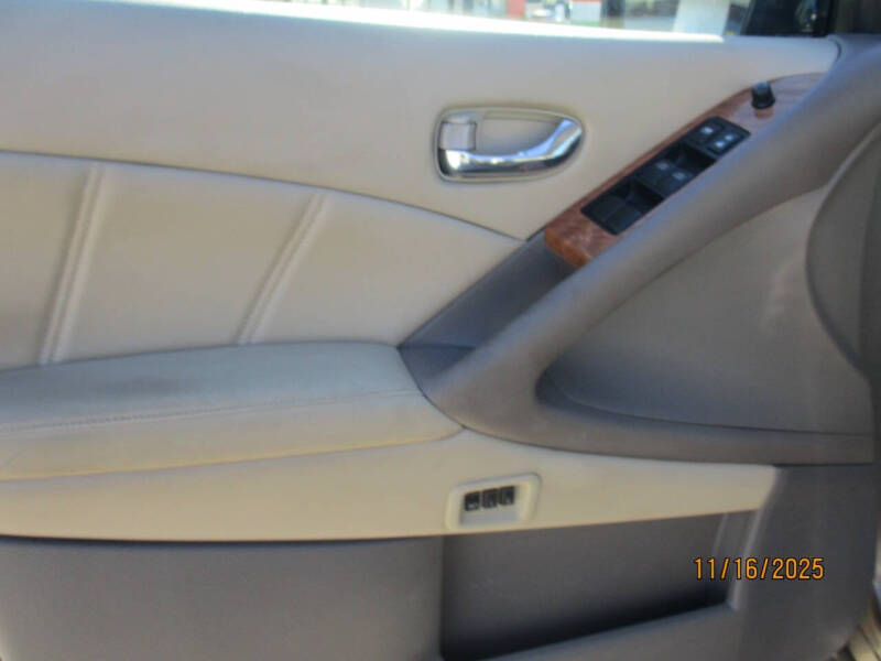 2011 Nissan Murano LE