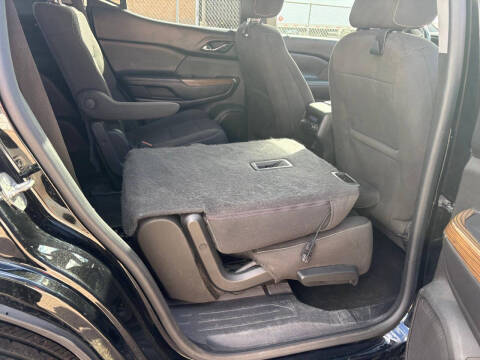 2017 GMC Acadia SLE-2