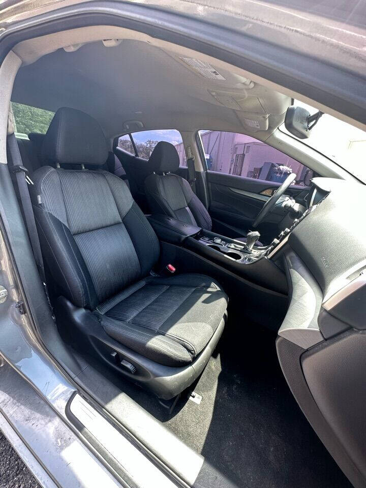 2016 NISSAN Maxima Sedan - $12,999