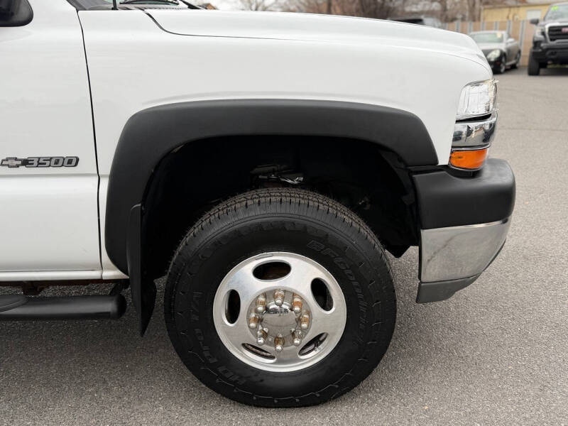 2002 Chevrolet Silverado 3500 LS