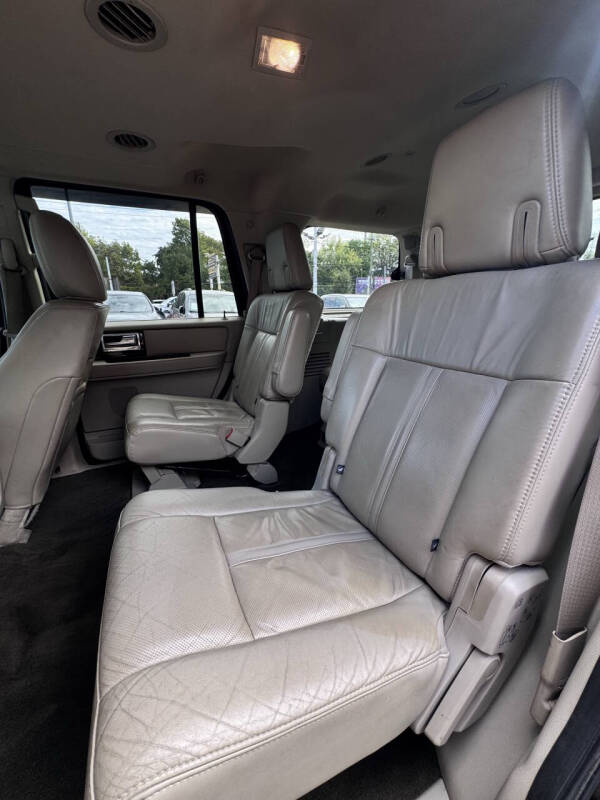 2016 Lincoln Navigator Select