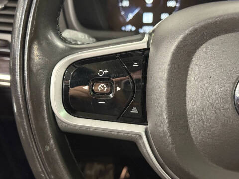 2019 Volvo XC90 T6 Momentum