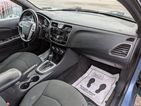 2011 Chrysler 200 Touring