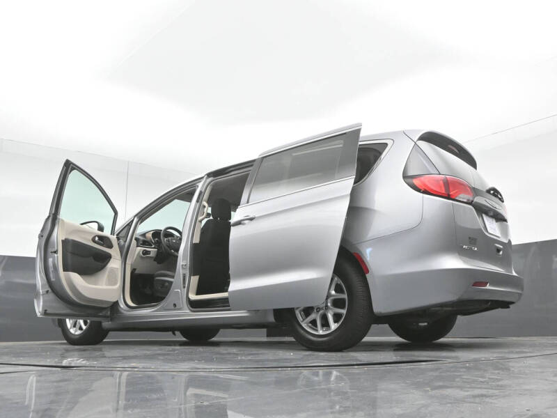 2017 Chrysler Pacifica LX