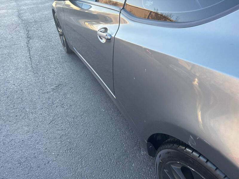 2010 Hyundai Genesis Coupe 2.0T Premium