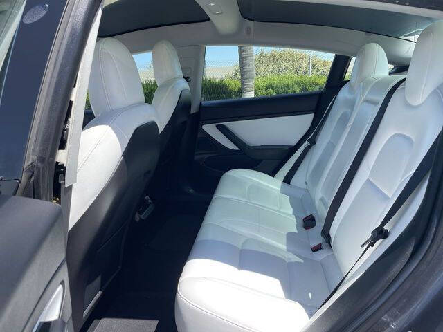 2019 Tesla Model 3 Mid Range