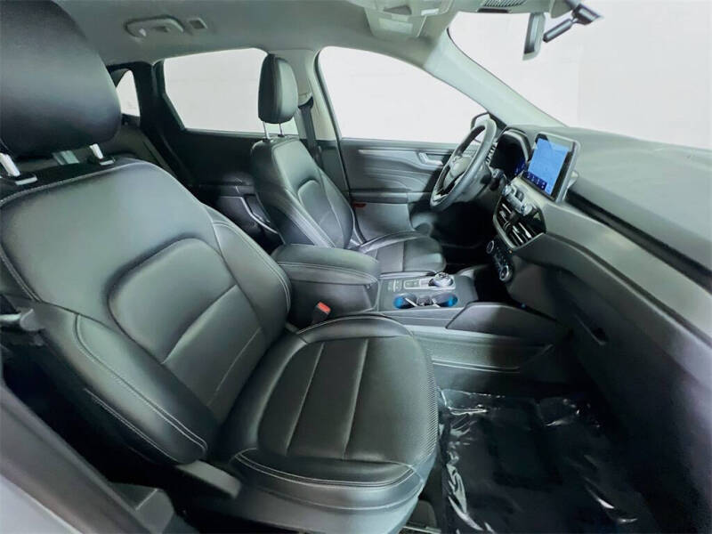 2021 Ford Escape Titanium