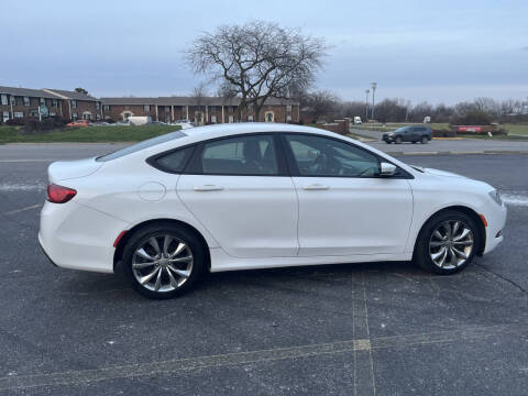 2016 Chrysler 200 S
