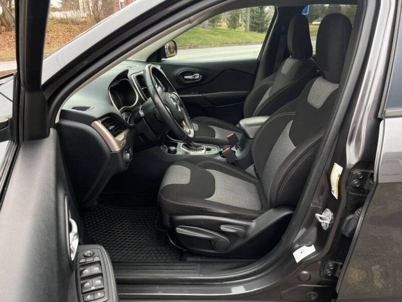 2016 Jeep Cherokee Sport Altitude