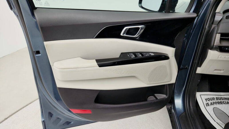 2024 Kia Carnival EX