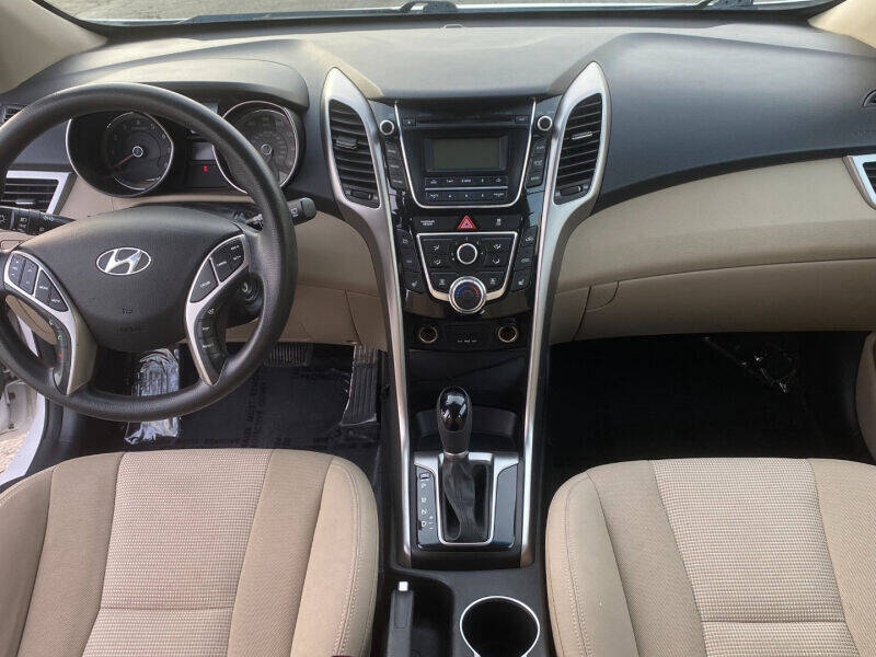 2013 Hyundai ELANTRA GT for sale at Alpha Auto Sales in Auburn, WA