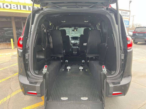 2024 Chrysler Pacifica Touring