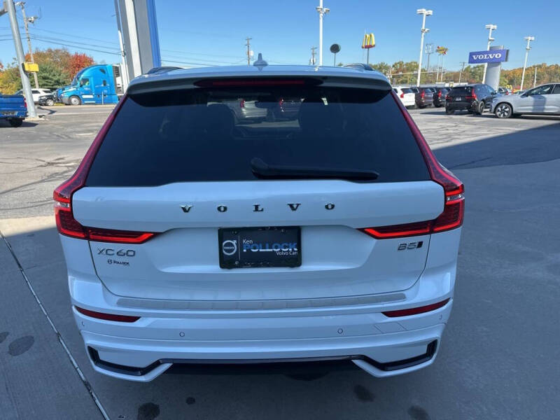 2023 Volvo XC60 B5 Plus Dark Theme