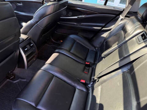 2012 BMW 5 Series 550i xDrive Gran Turismo