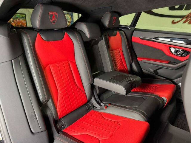 2022 Lamborghini Urus