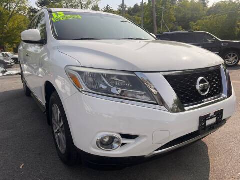 2013 Nissan Pathfinder for sale at Dracut's Car Connection in Methuen MA