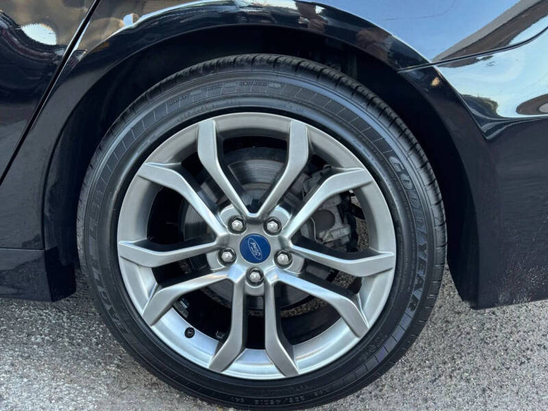 2020 Ford Fusion SEL