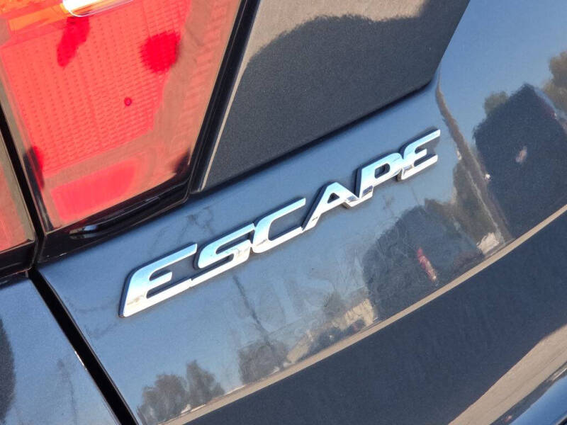 2019 Ford Escape S