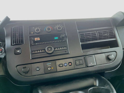 2024 Chevrolet Express 2500