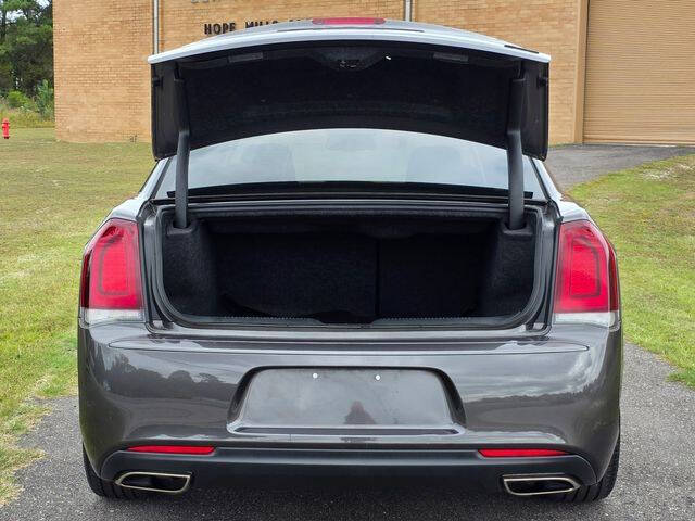 2022 Chrysler 300 Touring