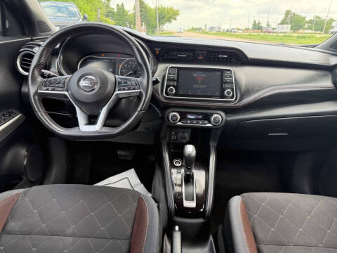 2019 Nissan Kicks SR