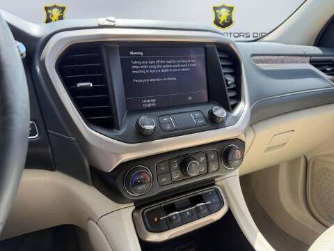 2023 GMC Acadia Denali