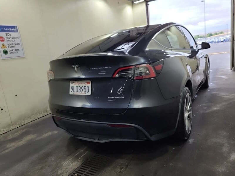 2024 Tesla Model Y Long Range