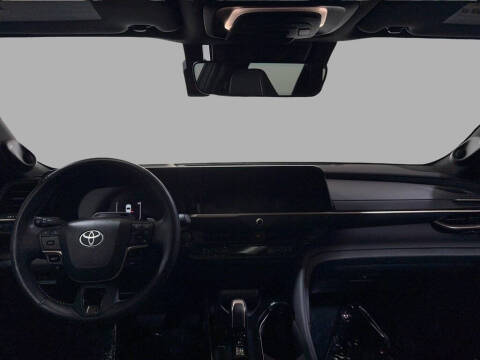 2025 Toyota Crown Platinum