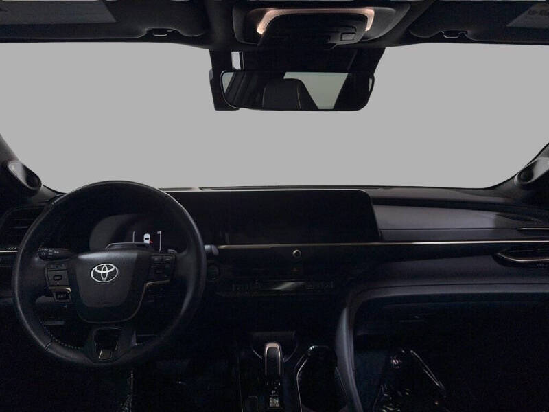 2025 Toyota Crown Platinum