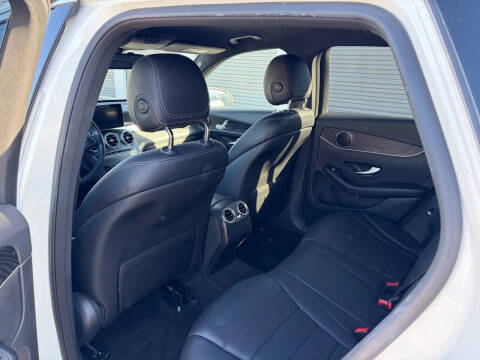 2017 Mercedes-Benz GLC GLC 300