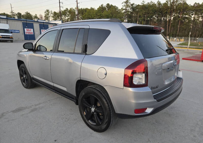 2017 Jeep Compass Sport photo 12