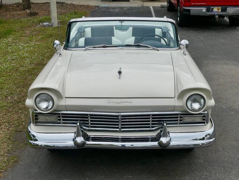 1957 Ford Fairlane
