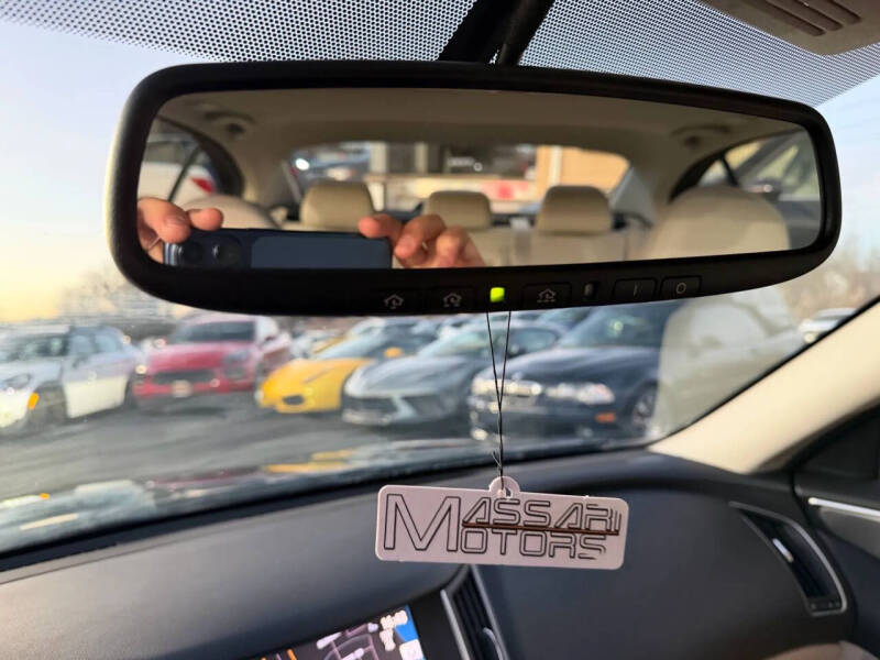 2015 Infiniti Q50 Premium