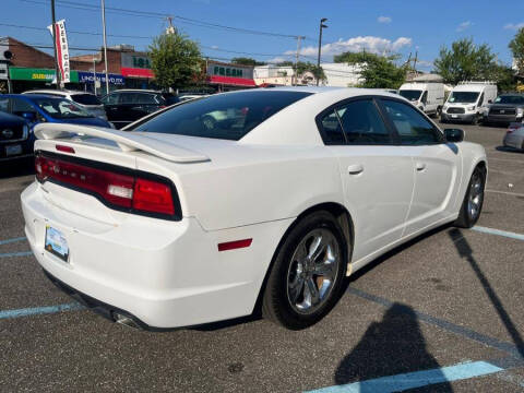 2013 Dodge Charger SE