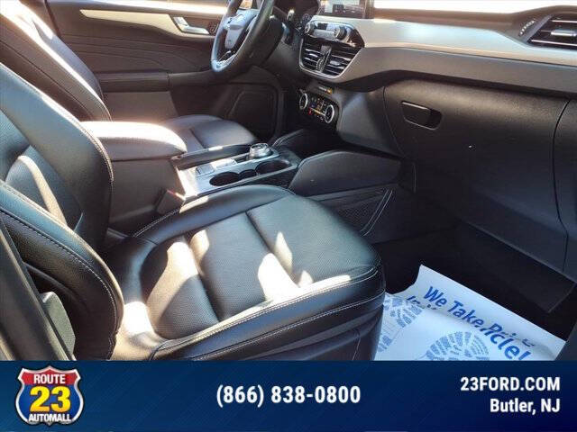 2022 Ford Escape SEL