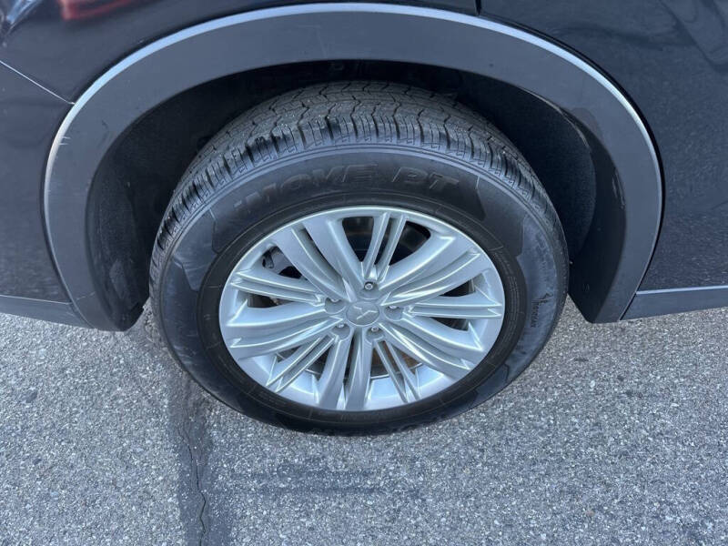 2024 Mitsubishi Outlander ES